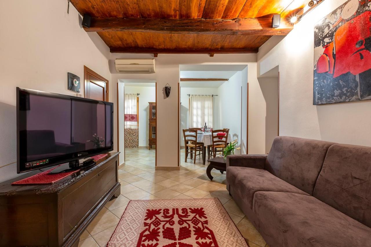 Nonno Efisio Apartment Old Town Альгеро Экстерьер фото